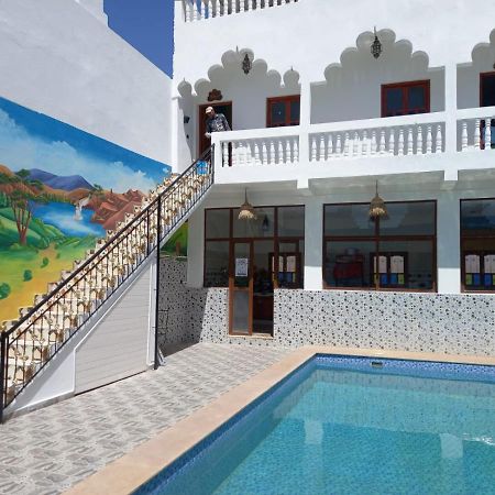 Dar Ilyana Hotel Ait Tiourhza Bagian luar foto