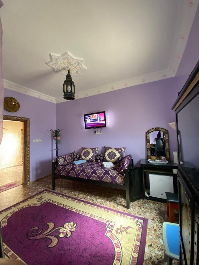 Dar Ilyana Hotel Ait Tiourhza Bagian luar foto
