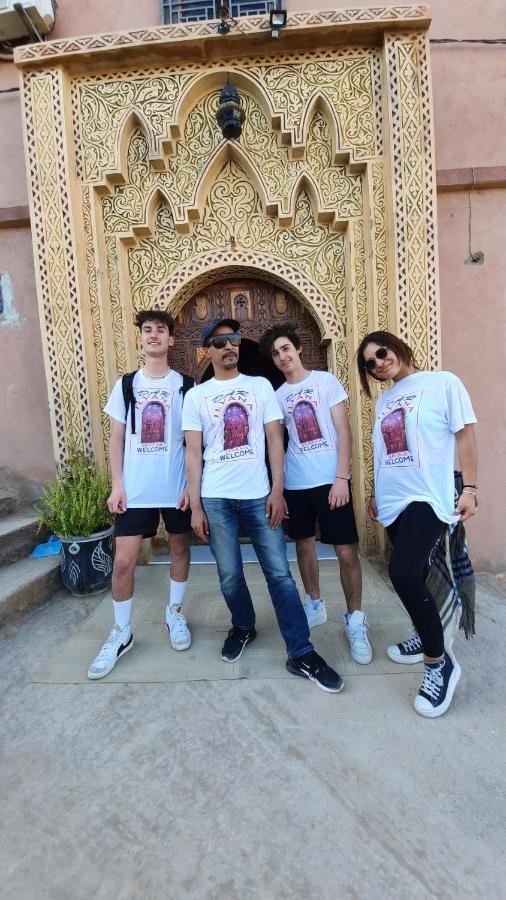 Dar Ilyana Hotel Ait Tiourhza Bagian luar foto