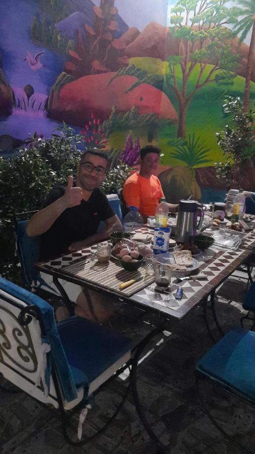 Dar Ilyana Hotel Ait Tiourhza Bagian luar foto