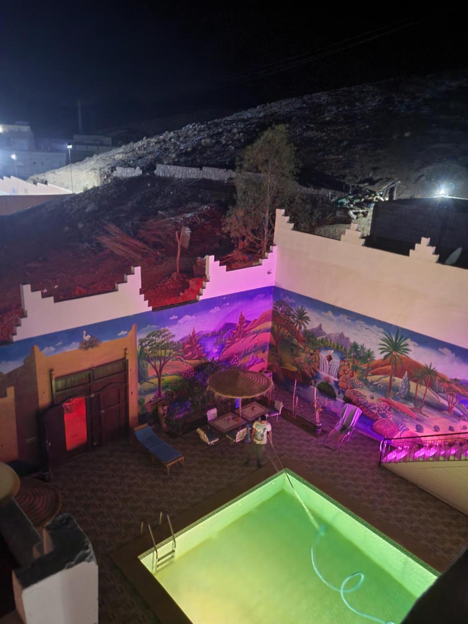 Dar Ilyana Hotel Ait Tiourhza Bagian luar foto