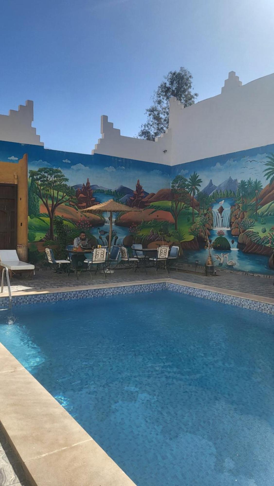 Dar Ilyana Hotel Ait Tiourhza Bagian luar foto